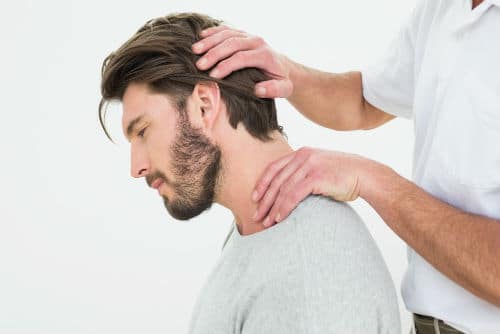 When to See a Chiropractor for Your Neck Pain