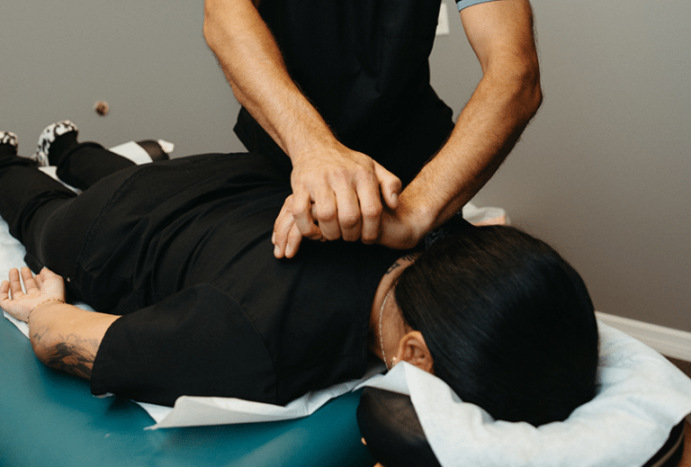 Chiropractic Care in Treating Sports Injuries | Momentum Medical