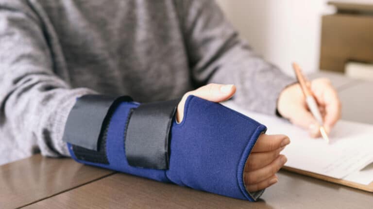 What_to_Do_After_a_Workplace_Injury_Momentum_Medical